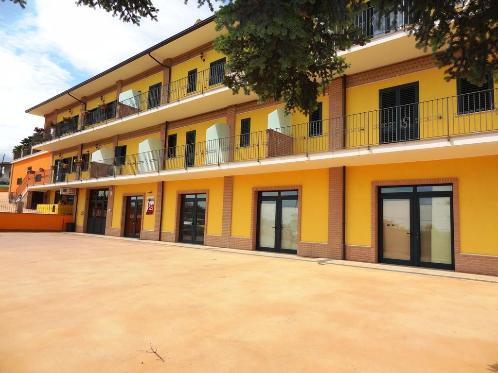 Affittacamere Rooms Di Matteo San Paolo di Iesi المظهر الخارجي الصورة
